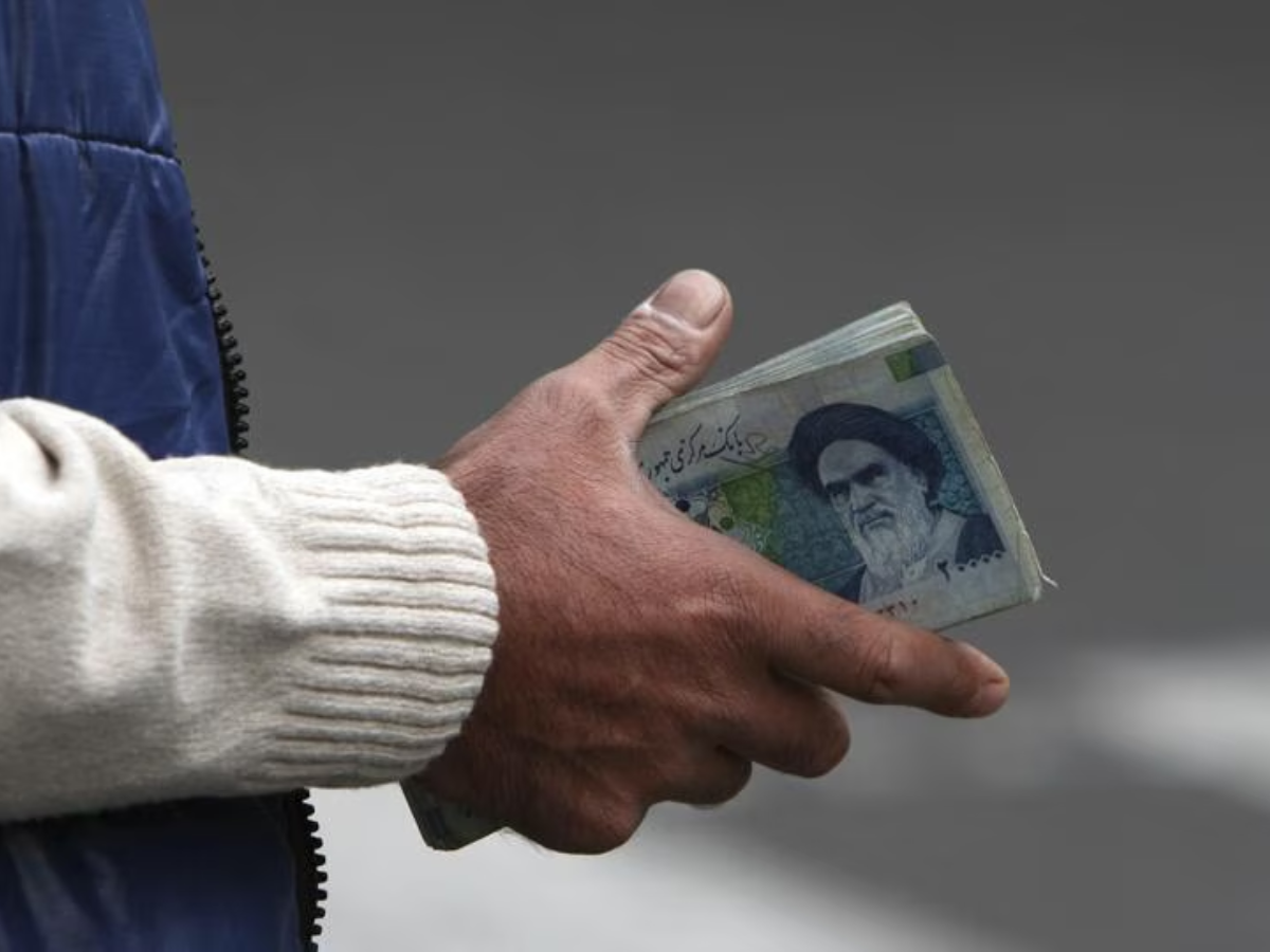 Iran Rial Crashes to Record Low Above 2 Million Per Dollar Amid Sanctions and Regional Tensions